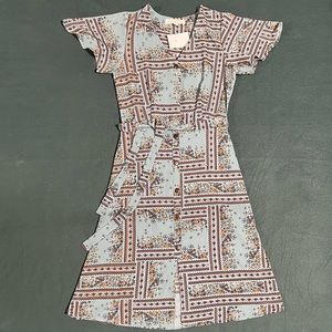 NWT. MONTEAU DRESS